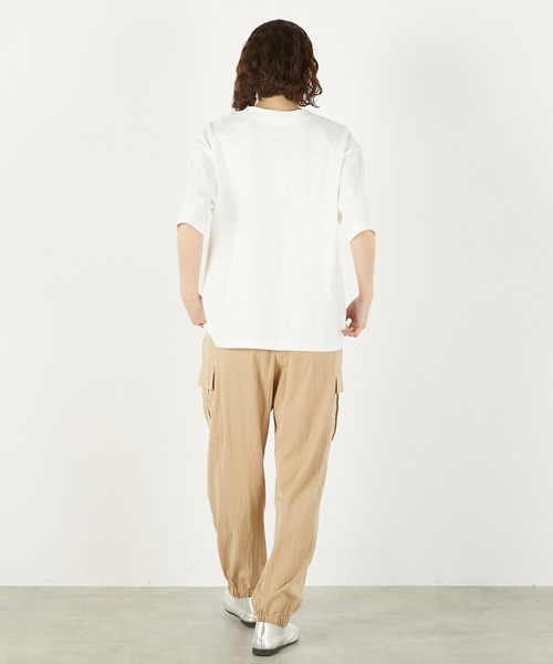 LOGEMENT DE CLAIRE(ロジュモンドクレール)の「【LOURMARIN】ロゴプリントコットンTシャツ(Tシャツ/カットソー・レディース・チャコールグレー/オフホワイト/ブラック・FREE)」の5枚目の写真