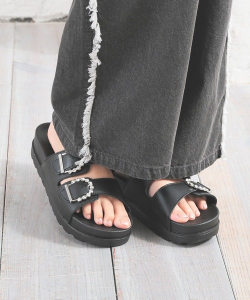 Honeys（ハニーズ）の「ダブルベルトサンダル（サンダル・レディース・ブラック系その他/ブラック/ホワイト・LL/S/M/L）」の8枚目の写真