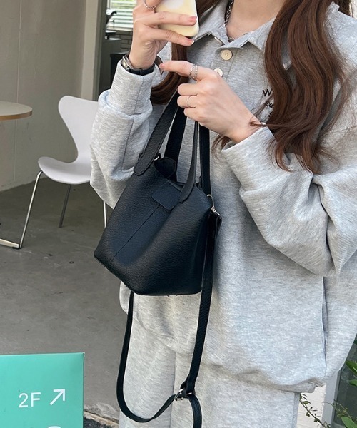 gossip！ロサンゼルス（ゴシップロサンゼルス）の「スナップ式 2wayミニトート（トートバッグ・レディース・オフホワイト/ベージュ/ブラック・FREE）」の2枚目の写真