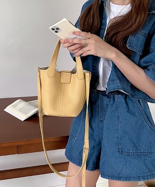 gossip！ロサンゼルス（ゴシップロサンゼルス）の「スナップ式 2wayミニトート（トートバッグ・レディース・オフホワイト/ベージュ/ブラック・FREE）」の15枚目の写真