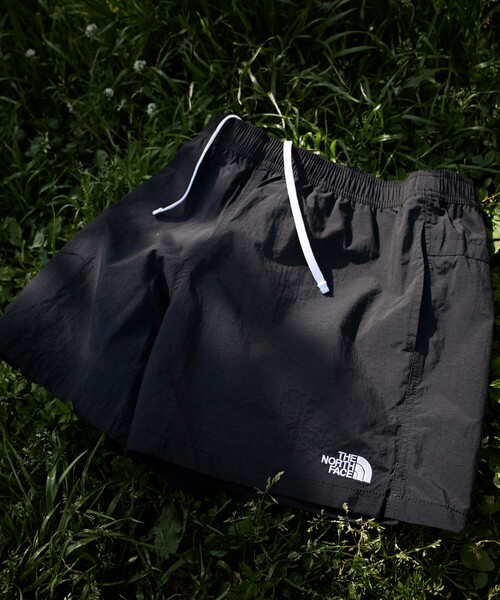 THE NORTH FACE（ザノースフェイス）の「THE NORTH FACE/ザ・ノース・フェイス Versatile Short / バーサタイルショーツ / NB42335（その他パンツ・メンズ・ブラック/グリーン/キャメル・LARGE/MEDIUM/X-LARGE/SMALL）」の2枚目の写真