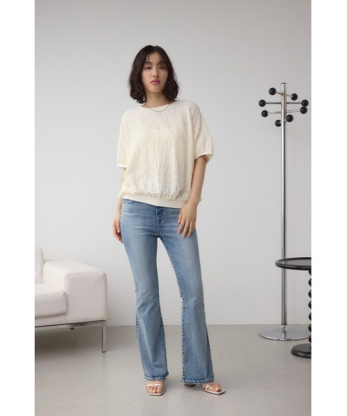 AZUL by moussy(アズールバイマウジー)の「カットジャカードトップス(Tシャツ/カットソー・レディース・アイボリー/ブラック/ライトピンク・FREE)」の6枚目の写真