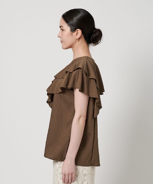 BEAUTY&YOUTH UNITED ARROWS(ビューティーアンドユースユナイテッドアローズ)の「レイヤーフリル ブラウス-ウォッシャブル-(シャツ/ブラウス・レディース・モカ/ブラック・FREE)」の11枚目の写真