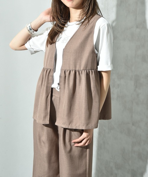 INTERPLANET(インタープラネット)の「麻調合繊ジレ+ワイドパンツSET(ベスト・レディース・ブラック/グレー/モカ・FREE)」の20枚目の写真