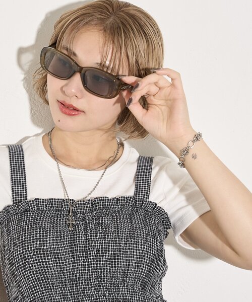 WHO'S WHO gallery（フーズフーギャラリー）の「スクエアサングラス（サングラス・レディース・ブラック/ブラウン・FREE）」の3枚目の写真