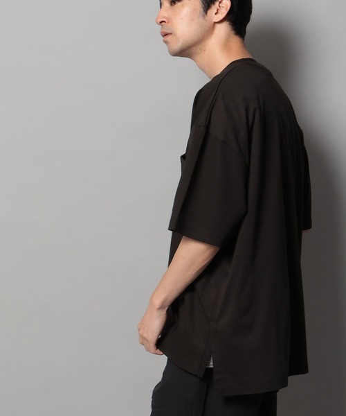 BAYFLOW(ベイフロー)の「【上品な素材感】シルケットスリット半袖Tシャツ(Tシャツ/カットソー・メンズ・シルバーグレー/オフホワイト/ブラック/カーキ・MEDIUM/LARGE)」の3枚目の写真