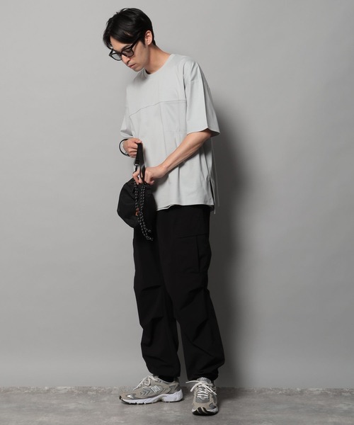 BAYFLOW(ベイフロー)の「【上品な素材感】シルケットスリット半袖Tシャツ(Tシャツ/カットソー・メンズ・シルバーグレー/オフホワイト/ブラック/カーキ・MEDIUM/LARGE)」の11枚目の写真