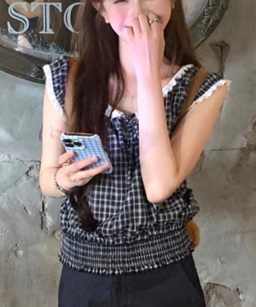 AsRiRe(アスリレイ)の「チェック柄ノースリーブトップス(Tシャツ/カットソー・レディース・ベージュ系その他/ブルー・M)」の1枚目の写真