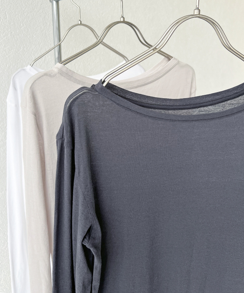 Spick & Span（スピックアンドスパン）の「《追加》シアーボートネックプルオーバー（Tシャツ/カットソー・レディース・チャコールグレー/ブラウン/ライトグリーン/ホワイト・FREE）」の6枚目の写真