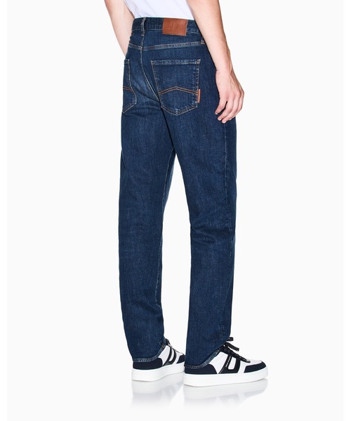 ARMANI EXCHANGE(アルマーニエクスチェンジ)の「【A|X アルマーニ エクスチェンジ】<ZOZO限定>ブルーウォッシュデニムパンツ_J13 COMFORT SLIM(デニムパンツ・メンズ・ダークブルー・28inch/29inch/30inch/31inch/32inch/33inch/34inch/36inch)」の5枚目の写真