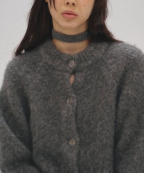 TODAYFUL（トゥデイフル）の「TODAYFUL　Brushed Knit Cardigan ブラッシュドニットカーディガン/12520530（カーディガン/ボレロ・レディース・チャコールグレー/オリーブ・ONE SIZE）」の2枚目の写真