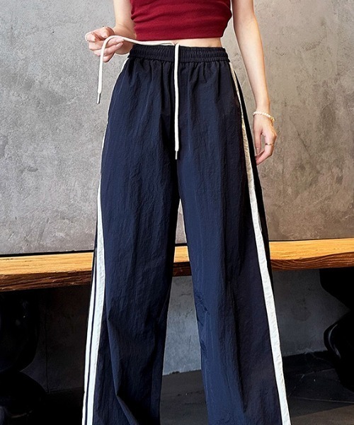 SHEPP（シープ）の「ドローストリングラインナイロンワイドパンツ（その他パンツ・レディース・ブラック/ピンク/ホワイト/ネイビー・S/M）」の12枚目の写真