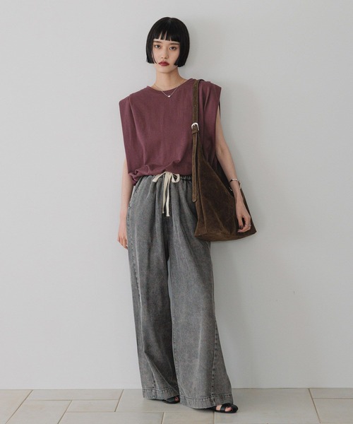 LOWRYS FARM（ローリーズファーム）の「【接触冷感】イージーバギーデニム 583505（デニムパンツ・レディース・ブラック/ライトブルー/ブルー・MEDIUM/LARGE）」の4枚目の写真