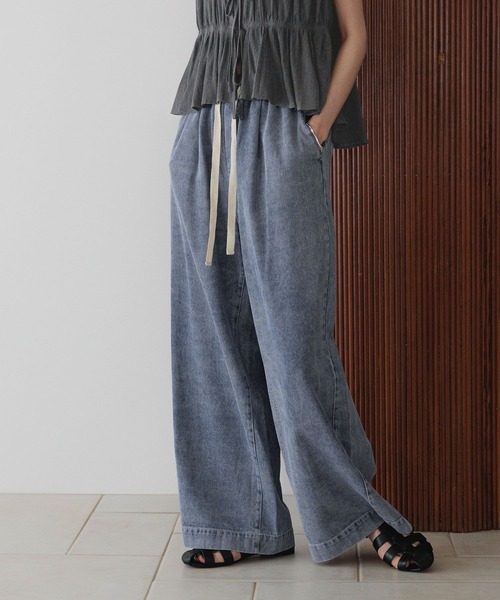 LOWRYS FARM（ローリーズファーム）の「【接触冷感】イージーバギーデニム 583505（デニムパンツ・レディース・ブラック/ライトブルー/ブルー・MEDIUM/LARGE）」の12枚目の写真