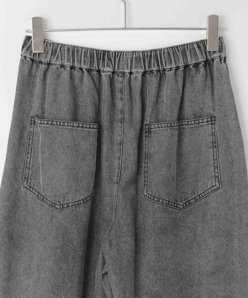 LOWRYS FARM（ローリーズファーム）の「【接触冷感】イージーバギーデニム 583505（デニムパンツ・レディース・ブラック/ライトブルー/ブルー・MEDIUM/LARGE）」の18枚目の写真