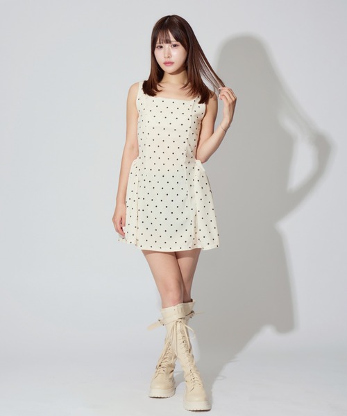 ALLuRing ChaRm(アリュリングチャーム)の「Dot Flare Camisole Dress / ドットフレアキャミソールワンピース(ワンピース・レディース・ホワイト・FREE)」の7枚目の写真