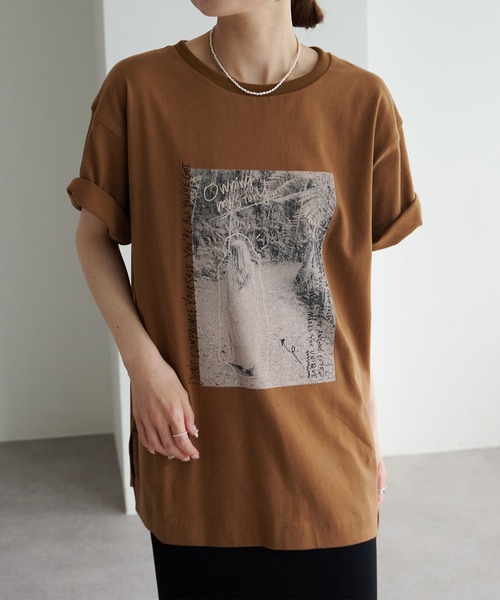 PUAL CE CIN(ピュアルセシン)の「機能素材フォトプリントTシャツ(Tシャツ/カットソー・レディース・ホワイト/グレー/オフホワイト/キャメル・FREE)」の4枚目の写真
