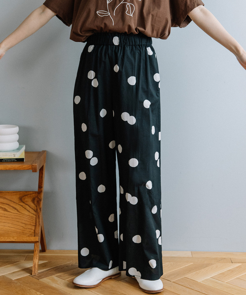 POU DOU DOU（プードゥドゥ）の「ランダムドットタックパンツ（その他パンツ・レディース・ブラック/ダークグレー・M）」の22枚目の写真