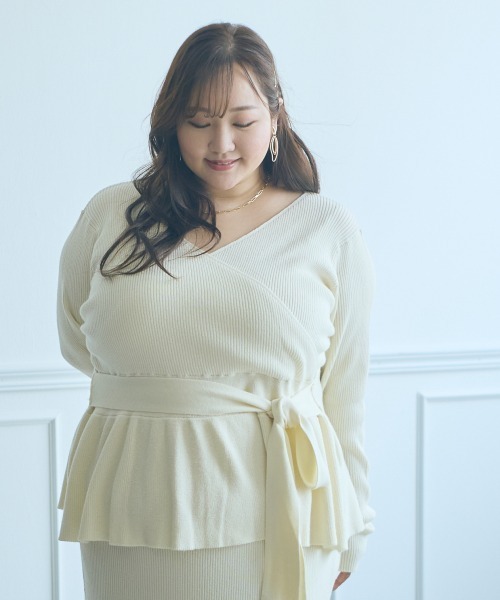 大きいサイズ＞【らめちゃんコラボ】カシュクールペプラムニット