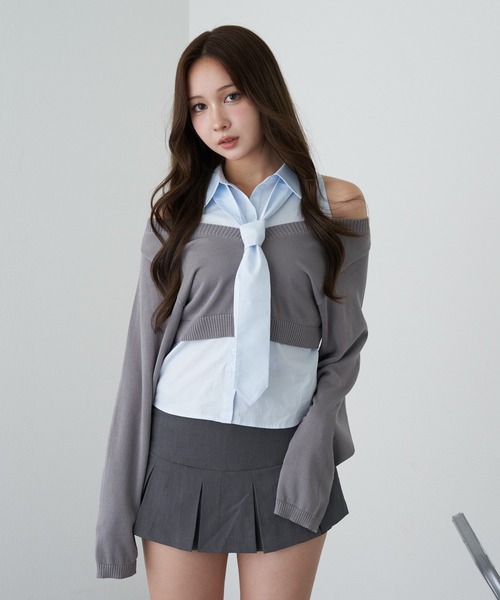 RAY CASSIN（レイカズン）の「アメスリタイ付シャツレイヤードニット（シャツ/ブラウス・レディース・ライトベージュ/ブルー系その他2/ブルー系その他3・FREE）」の2枚目の写真