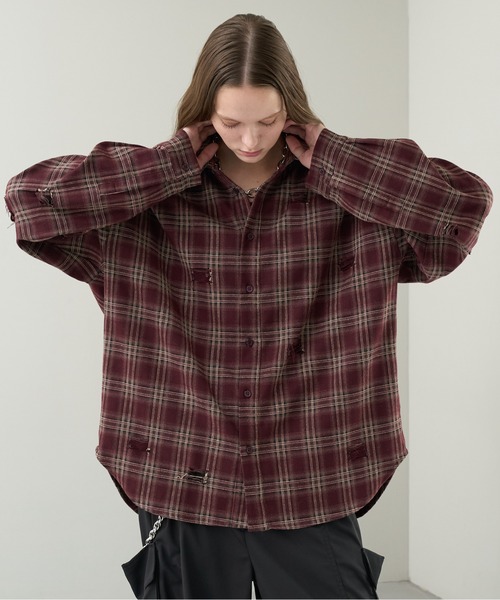 KUUUPY（クーピー）の「Distressed Ombre Check Shirt - ダメージオンブレチェックシャツ（シャツ/ブラウス・メンズ・ブラック/レッド/ネイビー・LARGE/MEDIUM/SMALL）」の3枚目の写真