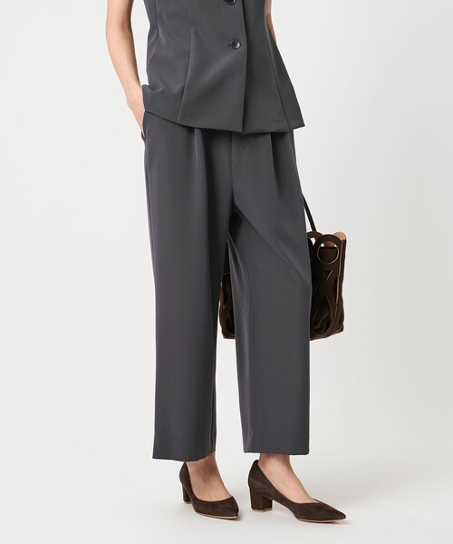 UNITED ARROWS（ユナイテッドアローズ）の「ダブルクロス クロップドパンツ -ウォッシャブル-（スラックス・レディース・オフホワイト/ブラック/ダークグレー・38/36）」の3枚目の写真