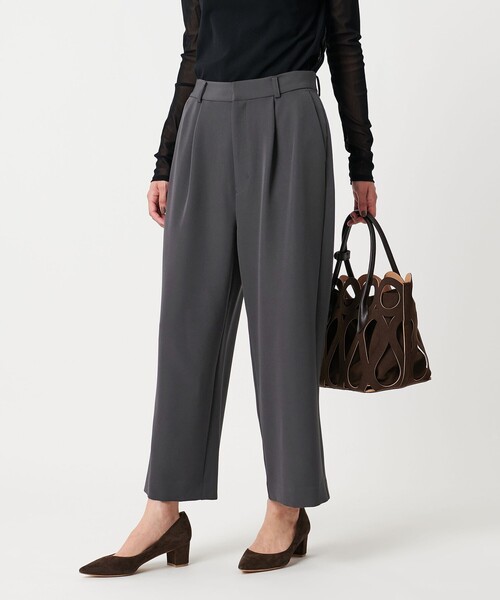 UNITED ARROWS（ユナイテッドアローズ）の「ダブルクロス クロップドパンツ -ウォッシャブル-（スラックス・レディース・オフホワイト/ブラック/ダークグレー・38/36）」の4枚目の写真