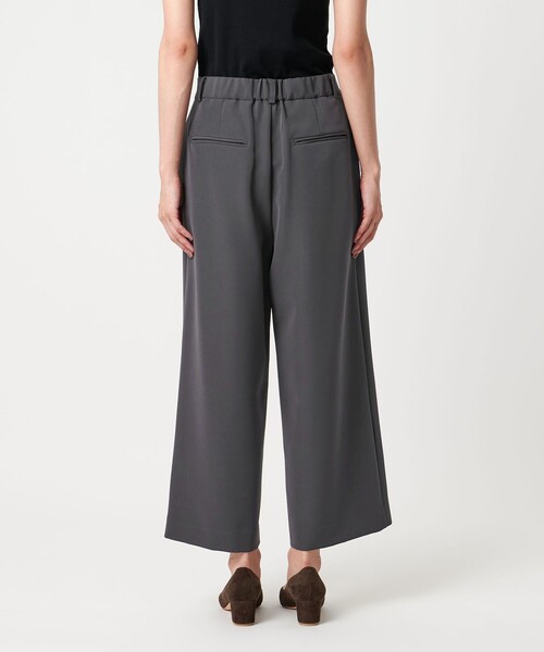 UNITED ARROWS（ユナイテッドアローズ）の「ダブルクロス クロップドパンツ -ウォッシャブル-（スラックス・レディース・オフホワイト/ブラック/ダークグレー・38/36）」の18枚目の写真