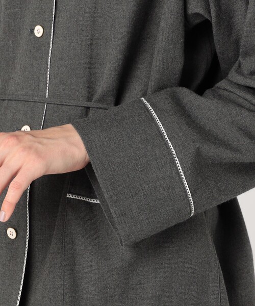 BACCA（バッカ）の「ウールコットンフランネル パジャマシャツ（その他アウター・レディース・チャコールグレー・36/34）」の2枚目の写真