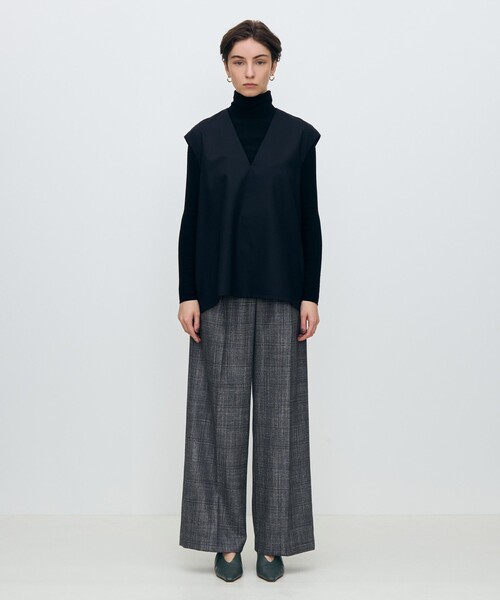 スーパーウールウィーブ Vネックトップス（シャツ/ブラウス