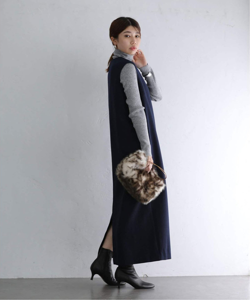 La TOTALITE（ラトータリテ）の「ANNISE./アニス シープスキン ショートブーツ（ブーツ・レディース・ブラック/チャコールグレー・38/37/36）」の13枚目の写真