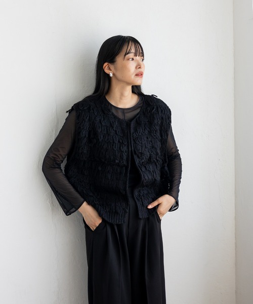 VitaFelice（ヴィータフェリーチェ）の「ループヤーンニットベスト（ベスト・レディース・グレー/アイボリー/ブラック・FREE）」の16枚目の写真