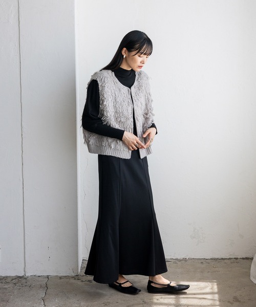 VitaFelice（ヴィータフェリーチェ）の「ループヤーンニットベスト（ベスト・レディース・グレー/アイボリー/ブラック・FREE）」の12枚目の写真