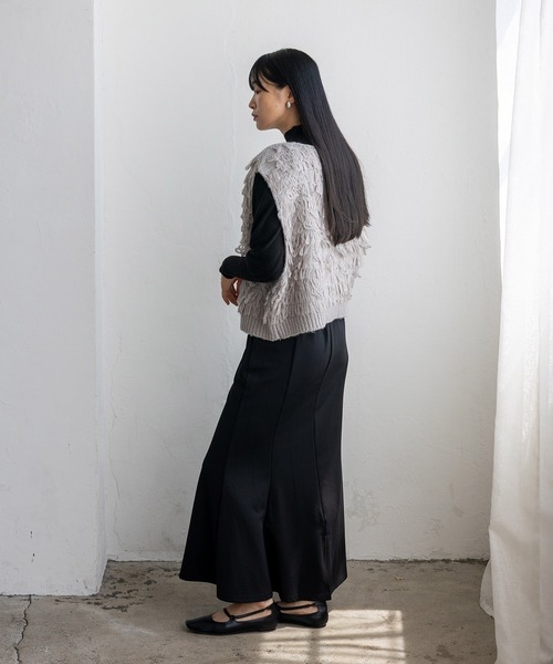 VitaFelice（ヴィータフェリーチェ）の「ループヤーンニットベスト（ベスト・レディース・グレー/アイボリー/ブラック・FREE）」の15枚目の写真