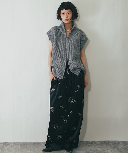 ベロアフラワーエンブロイダリーイージーパンツ（その他パンツ