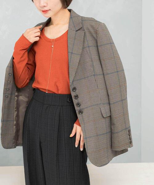 URBAN RESEARCH ROSSO WOMEN（アーバンリサーチ　ロッソ）の「Uネックリブプルオーバー（Tシャツ/カットソー・レディース・ブラック/レッド/オフホワイト・FREE）」の3枚目の写真