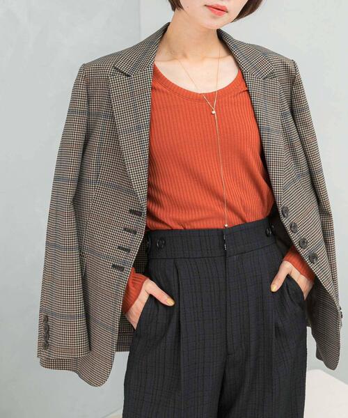 URBAN RESEARCH ROSSO WOMEN（アーバンリサーチ　ロッソ）の「Uネックリブプルオーバー（Tシャツ/カットソー・レディース・ブラック/レッド/オフホワイト・FREE）」の22枚目の写真