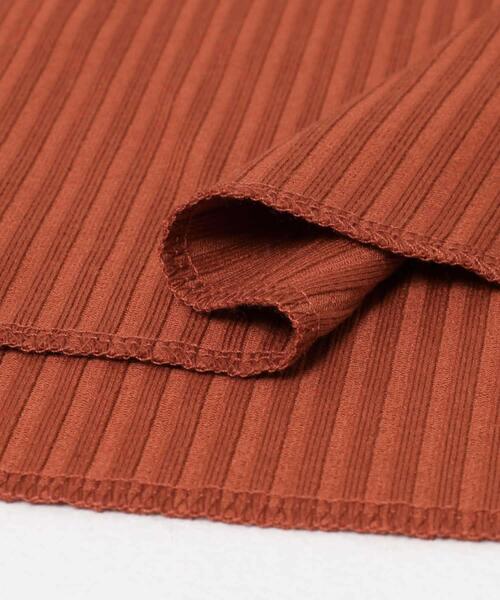 URBAN RESEARCH ROSSO WOMEN（アーバンリサーチ　ロッソ）の「Uネックリブプルオーバー（Tシャツ/カットソー・レディース・ブラック/レッド/オフホワイト・FREE）」の7枚目の写真