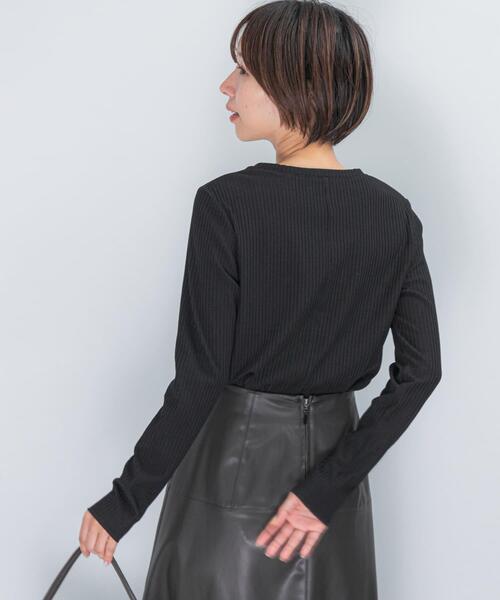 URBAN RESEARCH ROSSO WOMEN（アーバンリサーチ　ロッソ）の「Uネックリブプルオーバー（Tシャツ/カットソー・レディース・ブラック/レッド/オフホワイト・FREE）」の10枚目の写真