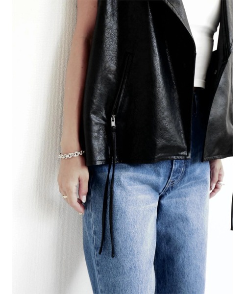 TRUNC（トランクエイティーエイト）の「Sailor Collar Eco Leather Gilet（ベスト・レディース・ブラック/ブラウン・FREE）」の19枚目の写真