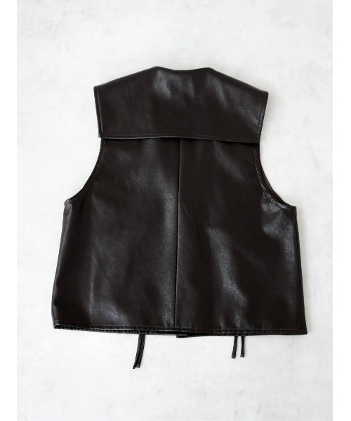 TRUNC（トランクエイティーエイト）の「Sailor Collar Eco Leather Gilet（ベスト・レディース・ブラック/ブラウン・FREE）」の17枚目の写真