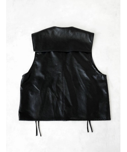 TRUNC（トランクエイティーエイト）の「Sailor Collar Eco Leather Gilet（ベスト・レディース・ブラック/ブラウン・FREE）」の13枚目の写真