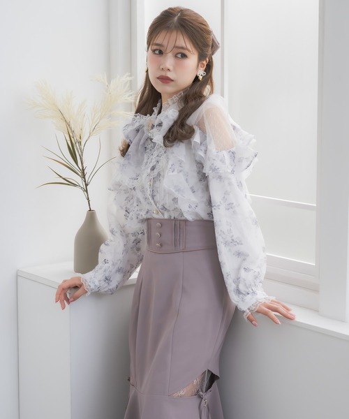 couture BY ROJITA（クチュールバイロジータ）の「肩レーシーフリルブラウス（シャツ/ブラウス・レディース・ブラック/マルチ/ホワイト・FREE）」の6枚目の写真