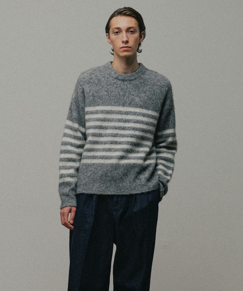 ADAM ET ROPE'（アダムエロペ）の「バスクボーダーニット（ニット/セーター・メンズ・グリーン系その他/グレー・M/L）」の2枚目の写真