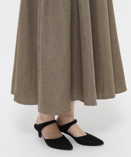 mysty woman(ミスティウーマン)の「レース付きギャザーキャミワンピース 605518(ワンピース・レディース・モカ/チャコールグレー/ブラック・FREE)」の15枚目の写真