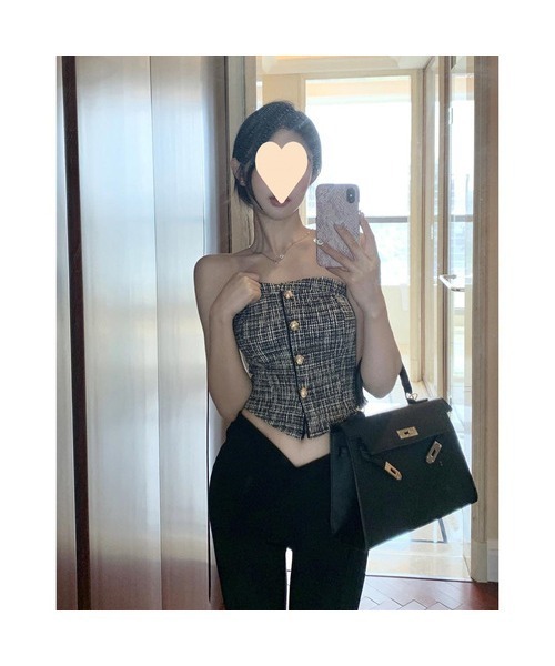 I.O.E(アイオイ)の「ツイード調 ストラップレス ボタン付きトップス(チューブトップ・レディース・ライトブルー/ブラック・M/S)」の3枚目の写真