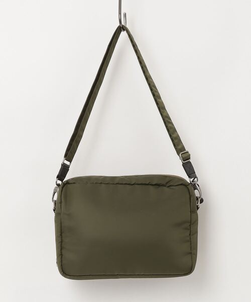 A BATHING APE(アベイシングエイプ)の「PADDED SHOULDER BAG(ショルダーバッグ・メンズ・ブラック/オリーブ・FREE)」の11枚目の写真