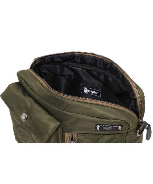 A BATHING APE(アベイシングエイプ)の「PADDED SHOULDER BAG(ショルダーバッグ・メンズ・ブラック/オリーブ・FREE)」の10枚目の写真