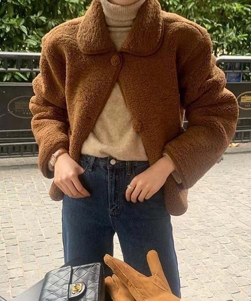 FREE STYLISTS（フリー スタイリスト）の「YUGA_YGMC Double-sided boa short coat（その他アウター・レディース・ブラウン/オフホワイト・M/S）」の9枚目の写真