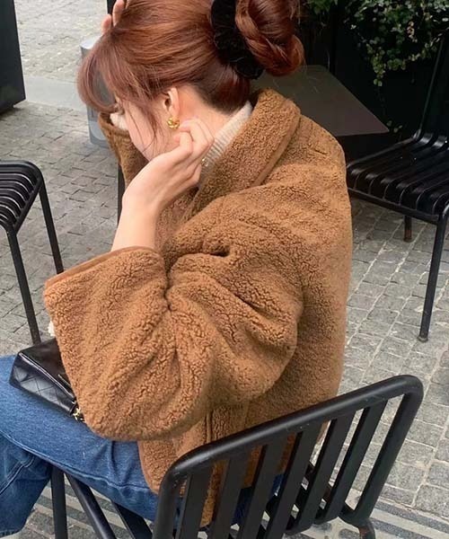 FREE STYLISTS（フリー スタイリスト）の「YUGA_YGMC Double-sided boa short coat（その他アウター・レディース・ブラウン/オフホワイト・M/S）」の10枚目の写真